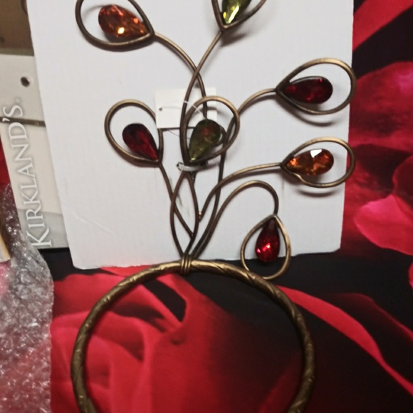 New Kirkland toilet paper and towel hangers - Picture 3 of 5